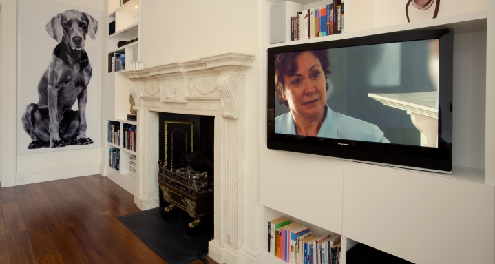 Pioneer plasma mounted on pull & rotate wall bracket